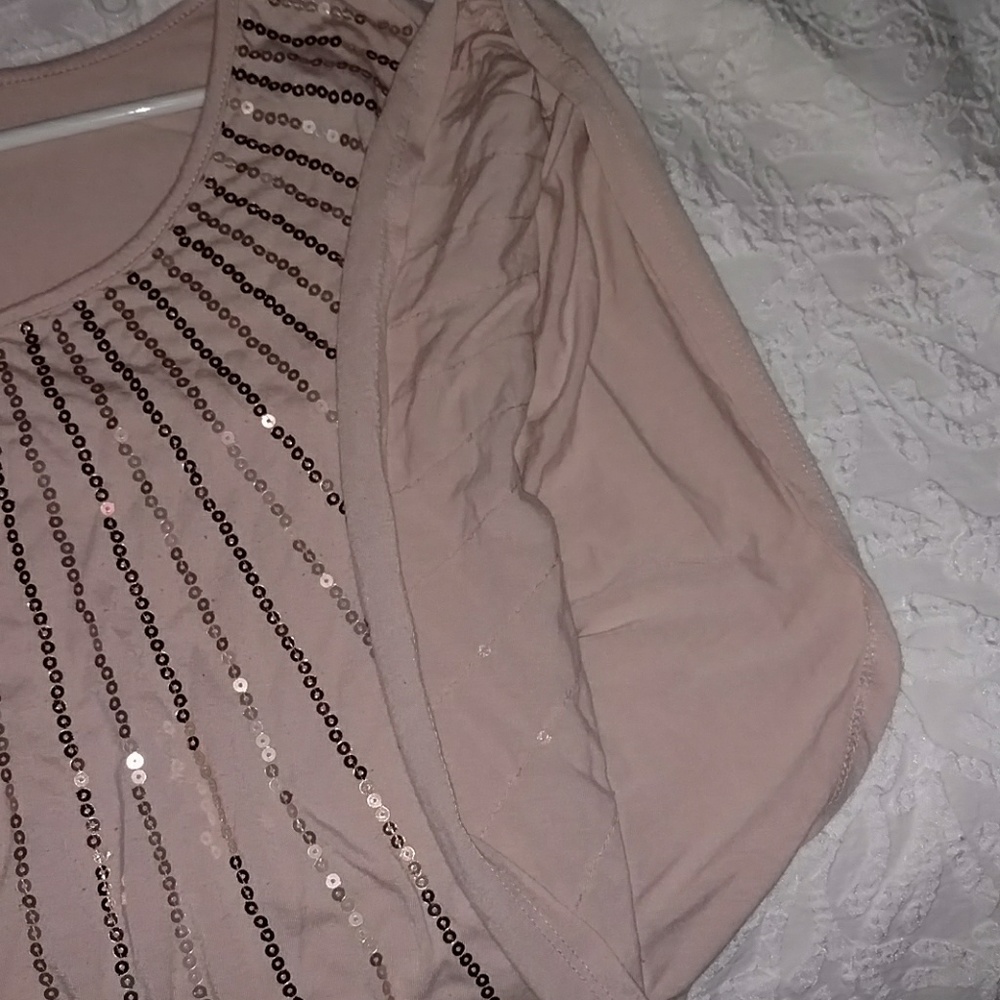 Pink sequenced top - Picture 3 of 4